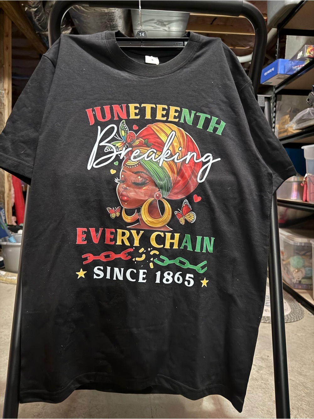 Juneteenth Breaking Every Chain Graphic Tee - Black